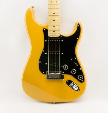 Fender American Standard Stratocaster in Butterscotch Blonde