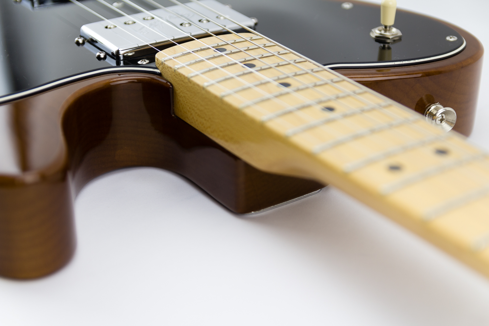 Fender Tele 72 Deluxe Walnut cut